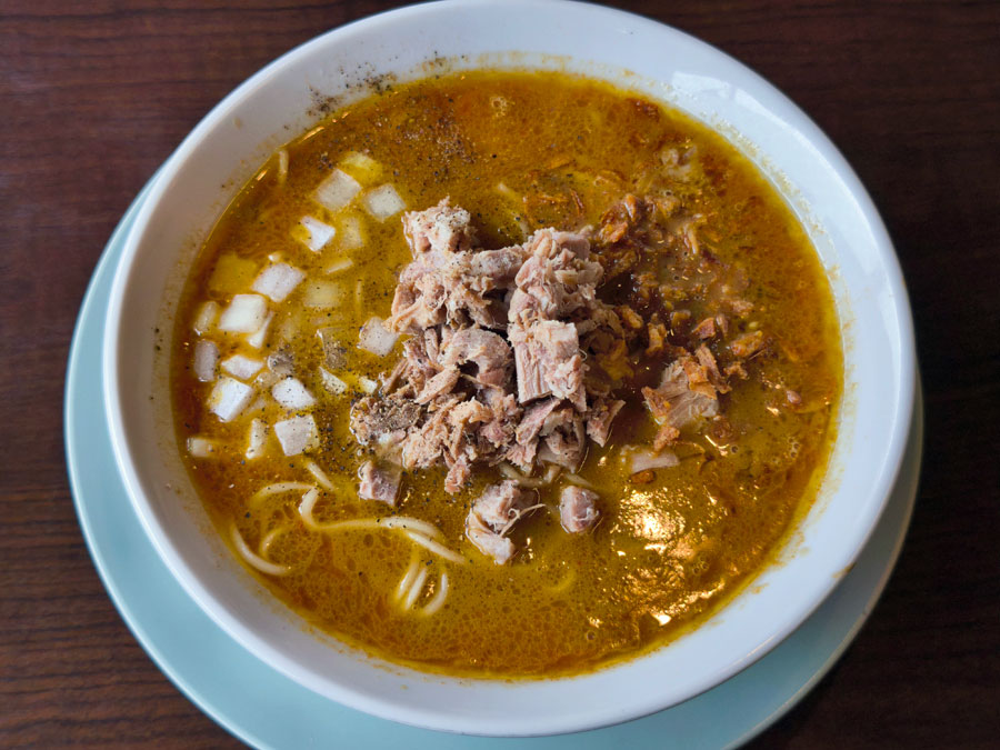 山岡家 前代未聞トッピング プレミアム塩とんこつラーメン- YouTube