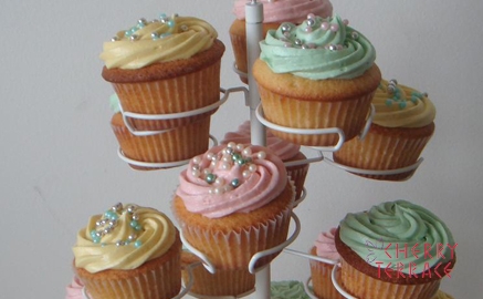 フルーツデコカップケーキ