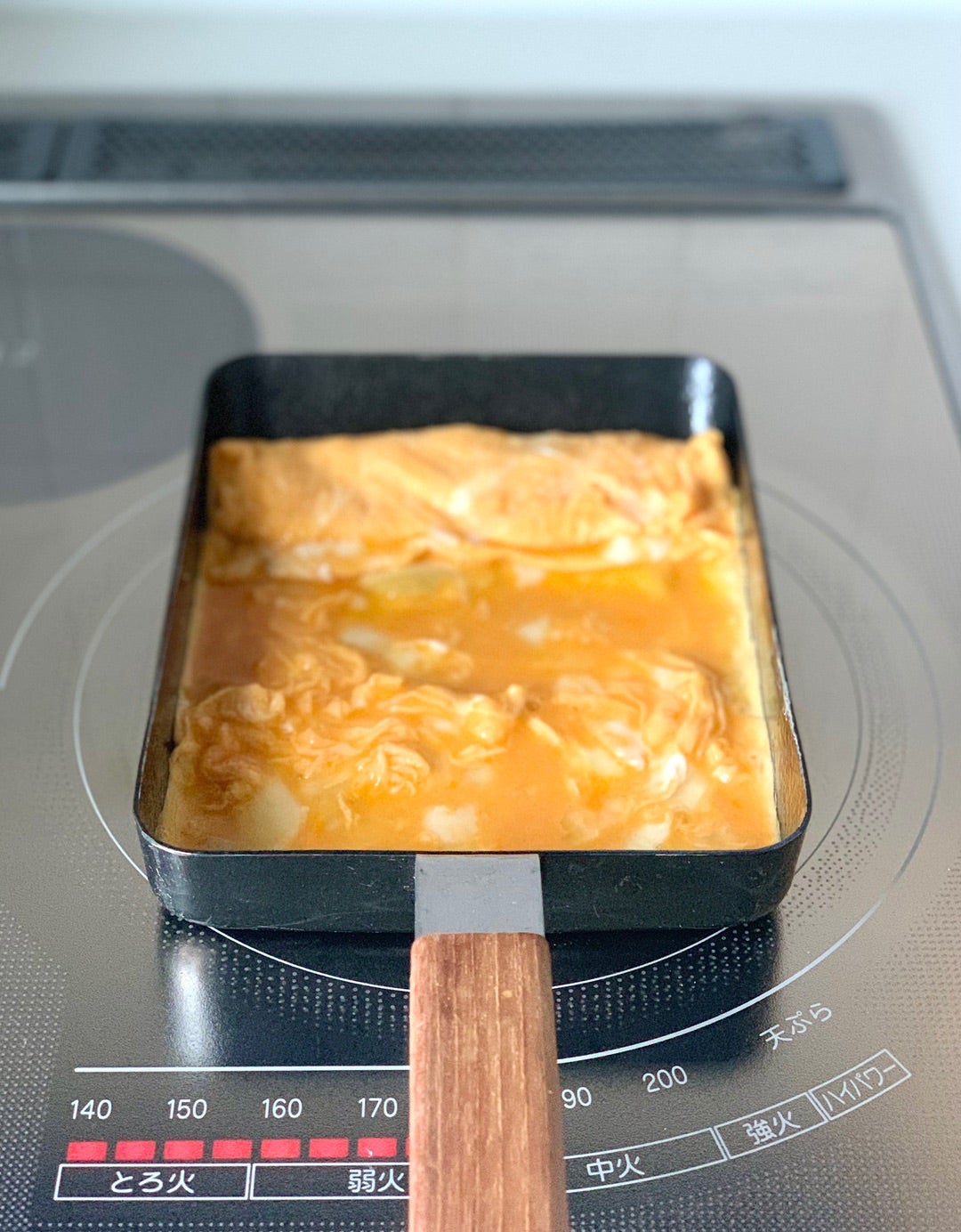 手巻き寿司で使う卵焼きの作り方。甘め・甘くない方法も伝授2ページ目- macaroni