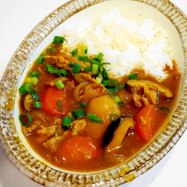 白だしで味付け簡単！「和風トマトスープカレー」レシピ