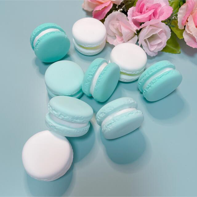 韓国新商品 ﻿ ﻿ 韓国で大好きなチョコパイ﻿ オーイェスから﻿ クッキー&クリーム味が出てたから買ってみた😍✨﻿ ﻿スポンジにオレオの粒々が💓﻿ ﻿ そんなオレオ感感じなかったけど﻿ 相変わらず美味しかった🤤✨笑﻿ ﻿ ♡﻿オーイェスオーイエスオーエス韓国