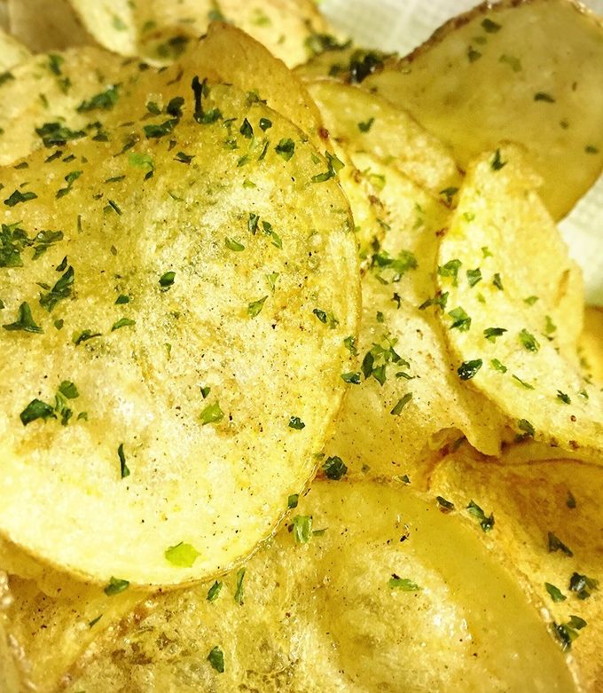 ポテトチップス・ピリ辛コンソメ味