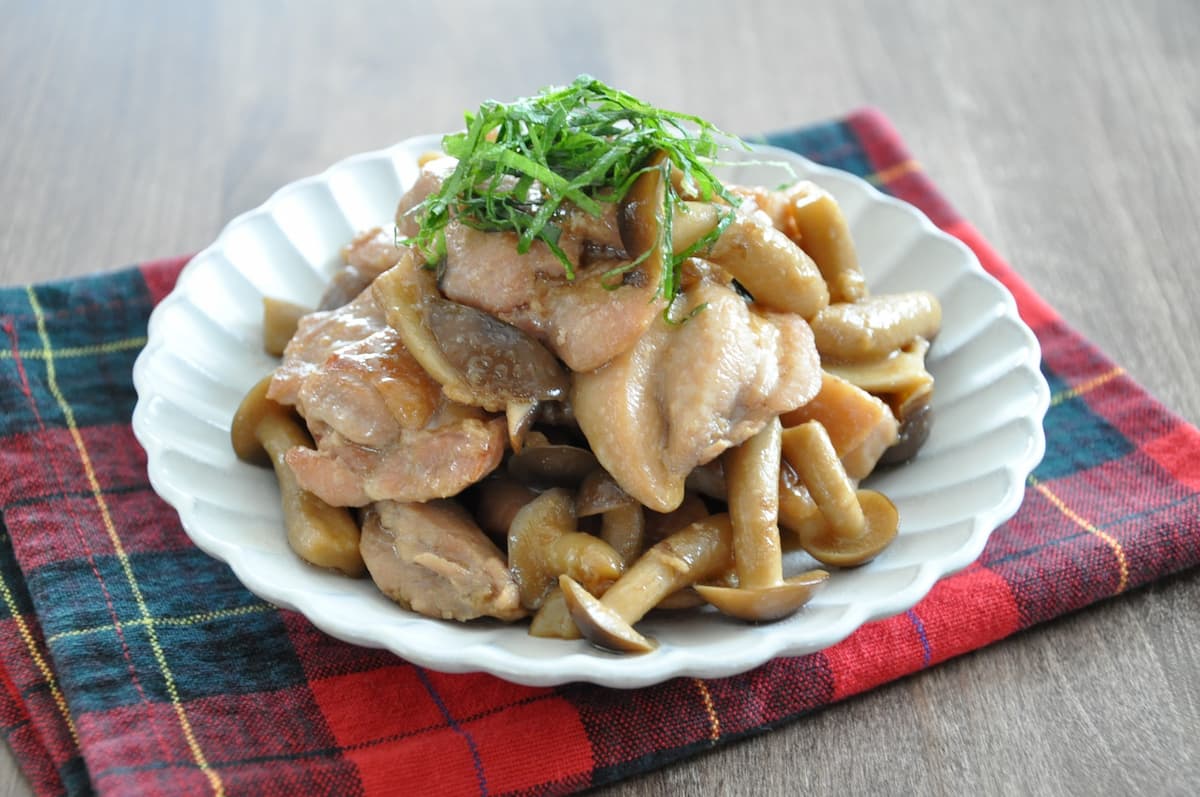 ピーナッツバターで鶏肉の甘辛炒め！ご飯が止まらないレシピ