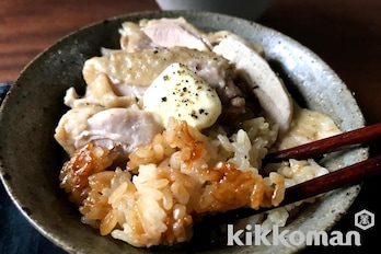 簡単！！！１０分ごはん 豚肉とピーマンと玉ねぎのピリ辛しょうが炒め＊のっけごはん