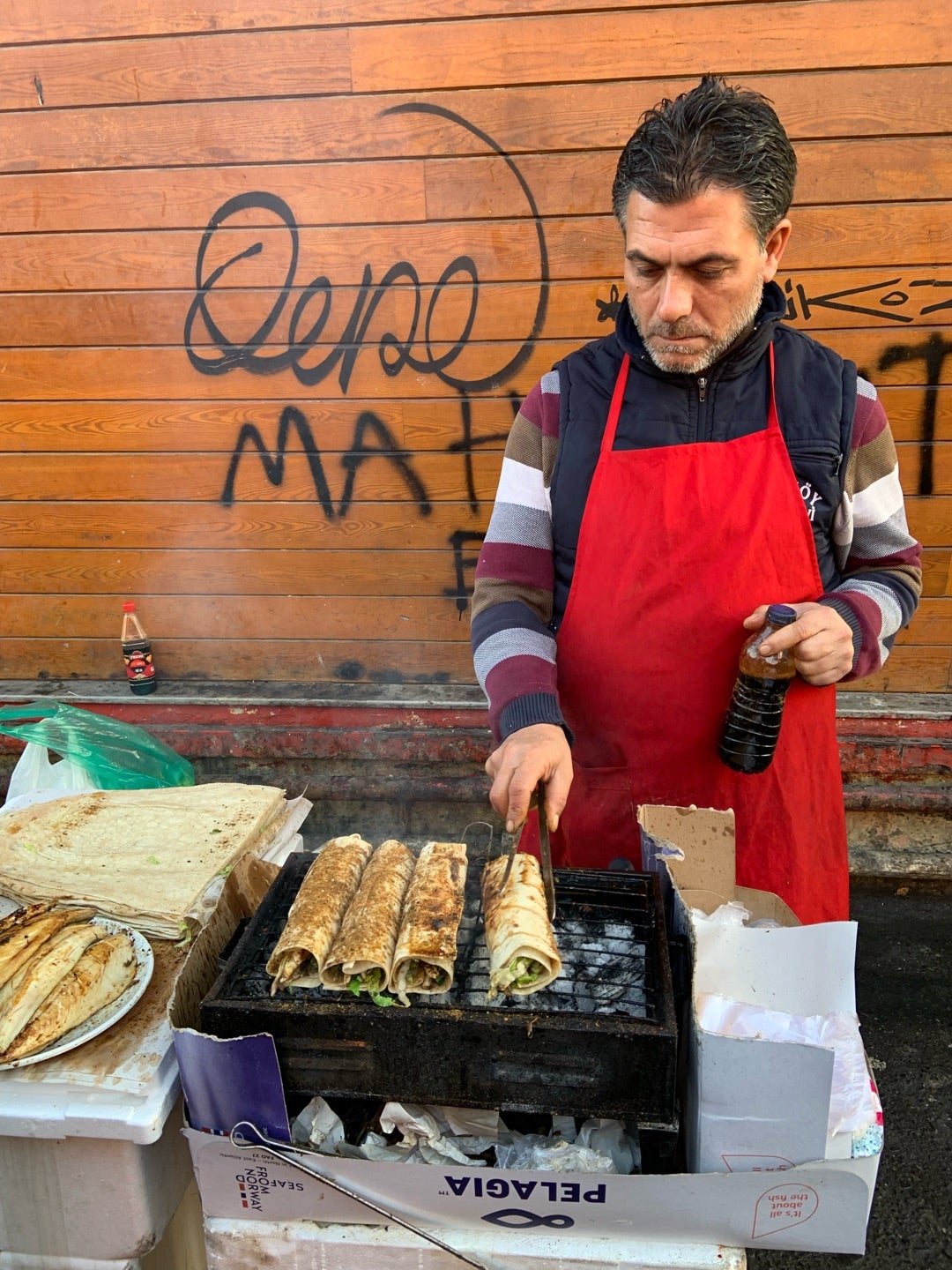 イスタンブール 日本人好みのサバサンドはここ！Trip.com イスタンブール