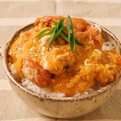 基本からアレンジまで！思わずつくりたくなる「から揚げ 卵 丼」のレシピ集クックパッド