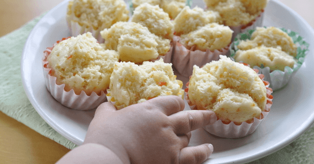 離乳食後期！簡単蒸しパンレシピ2種⠀ 公式アンバサダー @yu_po_x 様の投稿をご紹介します🙌-------------------------------- ⠀ ホットケーキミックスだし レンジでチンだし 簡単すぎる蒸しパン 𓂃 𓈒𓏸◌ダイソーの型で ミッキーシェイブにすると 本当に可愛くて