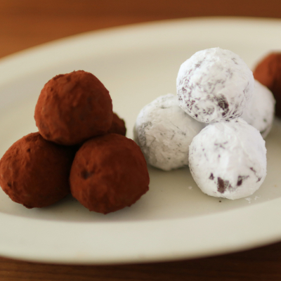 トリュフチョコ☆とろけるホワイト生チョコ Chocolate truffle whiteCoris cooking