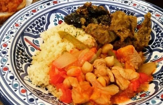 モロッコのクスクスの食べ方 – “クスクス団子”で味わう本場の楽しみ方モロッコの魔法