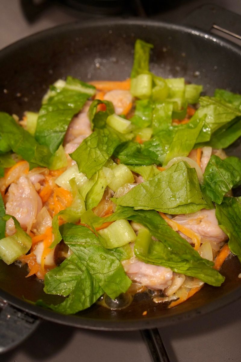 詳しいレシピはこちらから✍️ ーーーーーーーーーーーーーーーーーー 誰でも出来る ! 取り分け幼児食を 投稿していますママさん、みんなこれで楽してね😋🫶 ーーーーーーーーーーーーーーーーーー 「かんたん南蛮漬け」 🍳幼児食レシピ 👶離乳食完了期1歳2ヶ月、1歳3