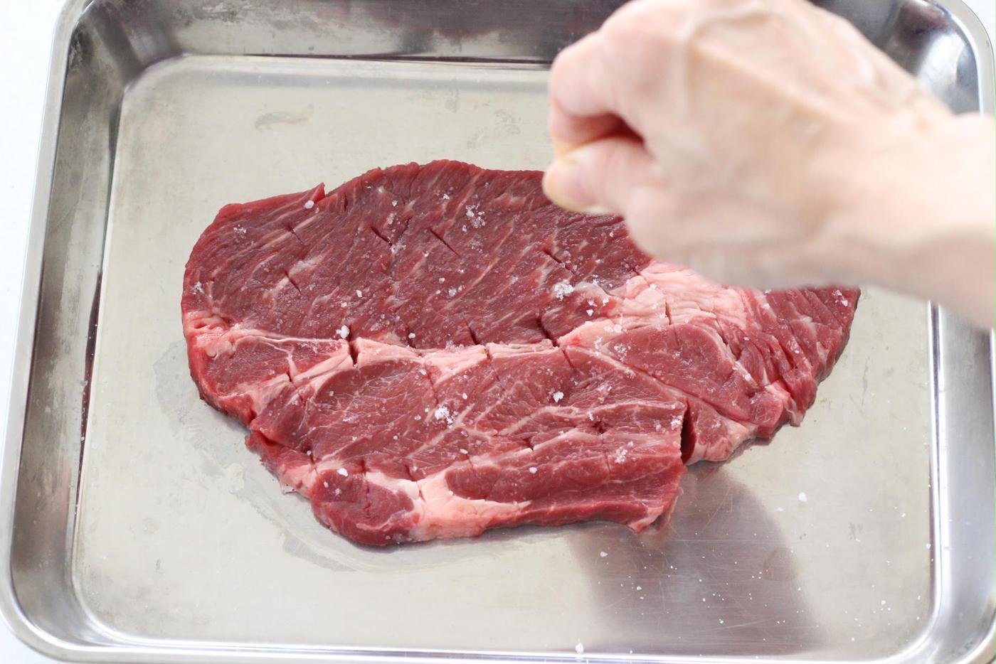 肩ロースステーキをやわらかく焼く方法！たった3つのコツでOK