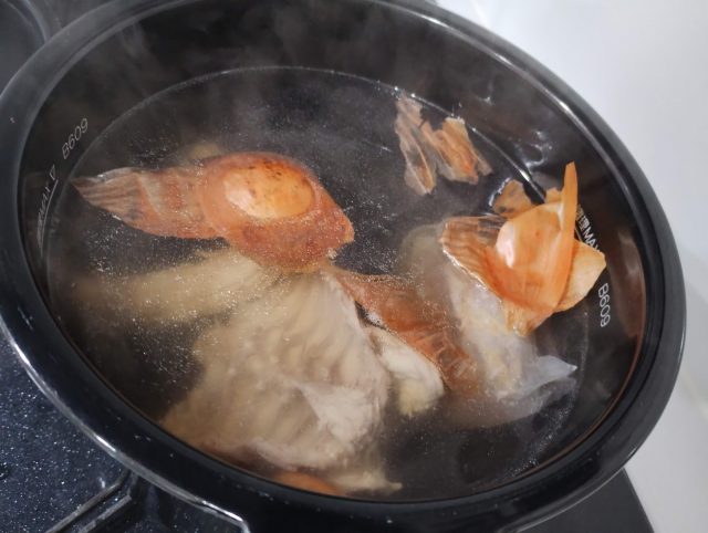 ボーンブロススープ圧力鍋レシピ：美肌を作る魔法のスープ - whabit