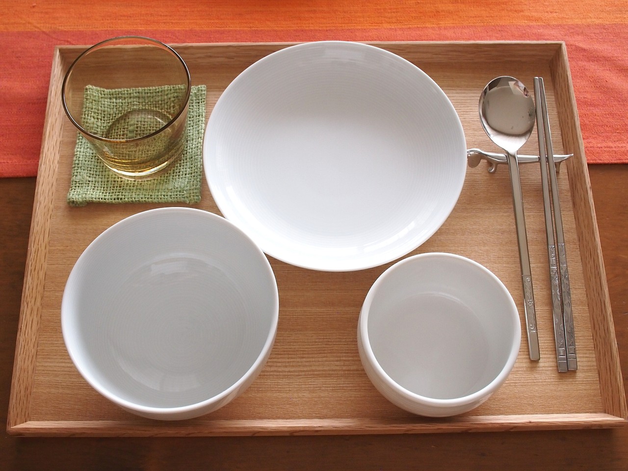 無印良品、Airbnbホスト向けセットを展開。食器・パジャマなど、コーディネイトや配送も 「MUJI room essential」 - トラベルWatch