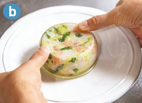 タサン志麻さんの連載「フランス人の2品で晩ごはん」より、2月号のメイン料理は、南フランスの郷土料理「カスレ」。家庭でも作りやすい豚肉を使ったレシピを紹介しています。家庭画報kateigahoタサン志麻志麻さんレシピ志麻さんカスレcassoulet豚肉豚肉レシピフランス料理郷土料理