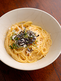 クラシルレシピ 3ステップで完成！ミシュラン一つ星シェフの塩こぶバターときのこのパスタが絶品♪ - グルメ＆旅行ブログ 今日もhappy