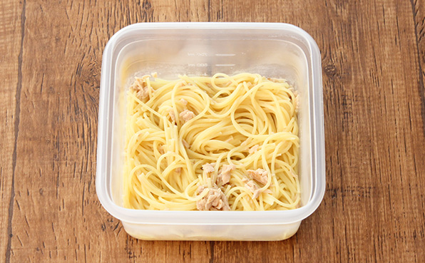 あと混ぜチキンのネギ塩パスタ