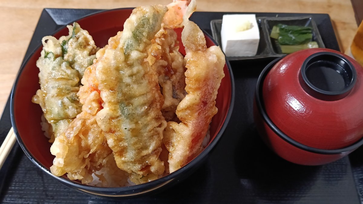 本日の夕食😋🍽️ ＊天ぷら🍤 ＊厚揚げと青菜のお浸し ＊小芋にっころがし ＊ゆず大根 ＊味噌汁分娩 新生児 妊娠 出産 産婦人科 貝塚貝塚市 泉佐野和泉市 高石市 熊取町 泉南市 阪南市 岬町 産科産婦人科 ママと赤ちゃん 美味しい病院食 美味しいごはん 食事 骨盤