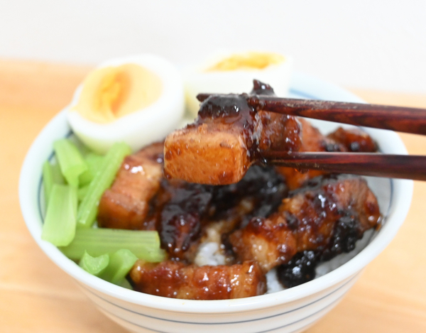 豚バラ薄切り肉を使った、5分でできる時短ルーローハン 魯肉飯 が簡単なのにうますぎる - メシ通ホットペッパーグルメ