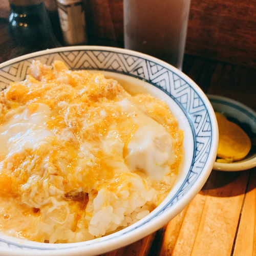 特製だし香る！三元豚のロースかつ丼沖縄ファミリーマート
