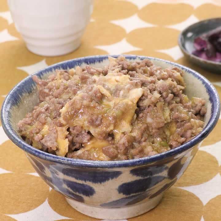 食べ応え抜群 厚揚げと新玉の卵とじ丼 - おうちごはんを楽しむブログ