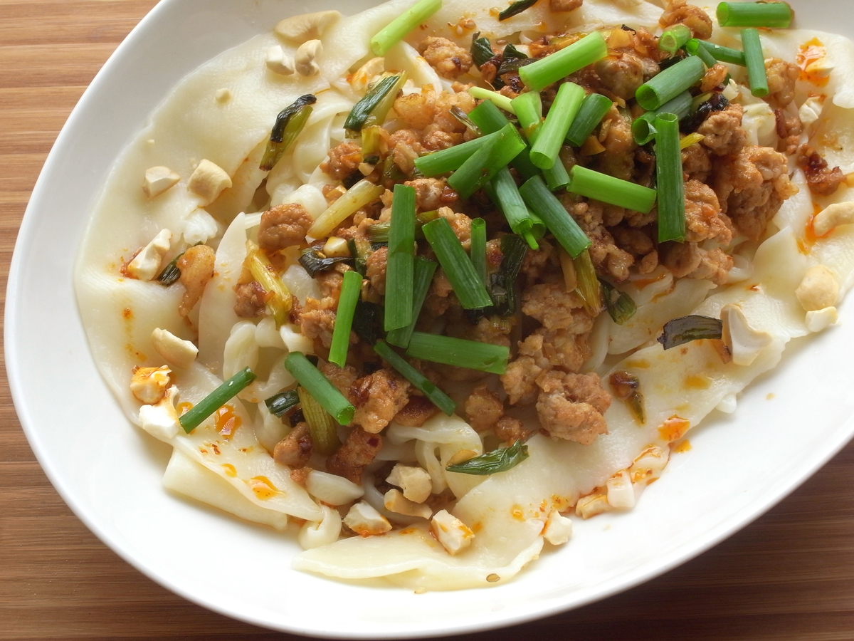 手打ちうどんの作り方、ゆで方やかえしのレシピもお菓子・パン材料・ラッピングの通販 cotta＊コッタ