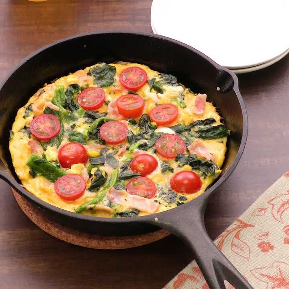 ワンパン！冷凍ほうれん草でキッシュ風オムレツ