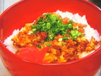 絹厚揚げとひき肉とねぎの卵とじ﻿クラシル