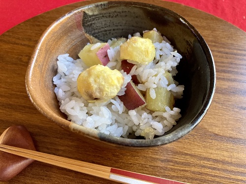 シンプルが一番おいしい！秋を感じる「さつまいもご飯」レシピ♪フーディストノート