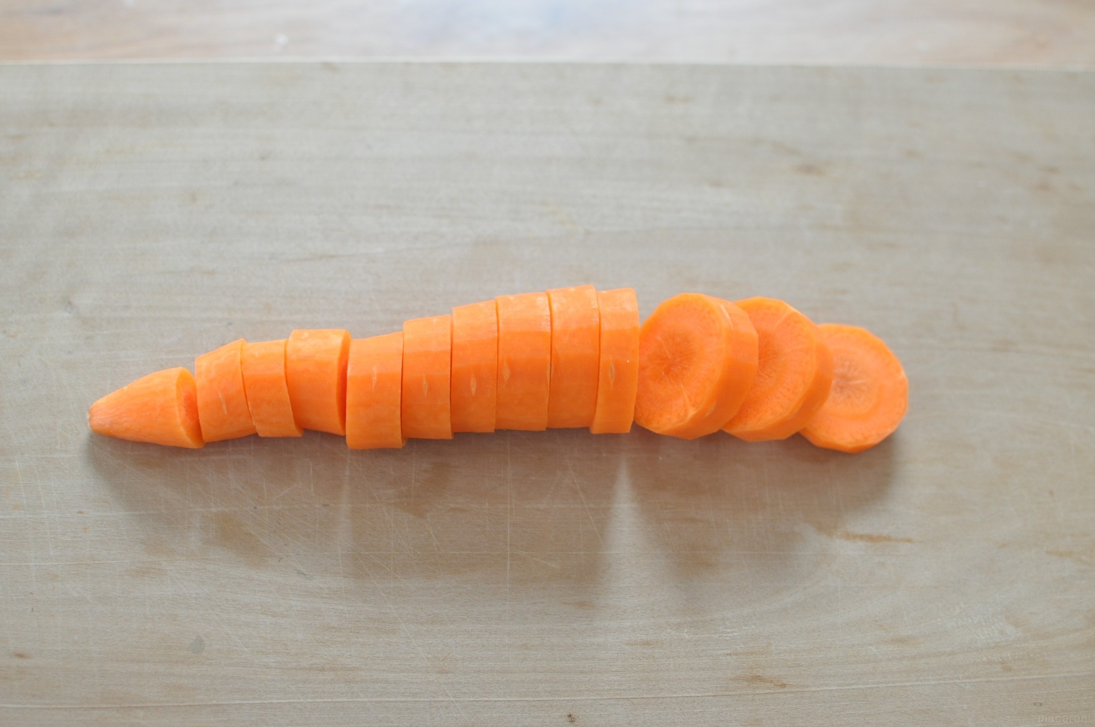 レンジで簡単！下ごしらえ ニンジンの茹で方 How to make of boiled carrots can easily in amicrowave oven - YouTube