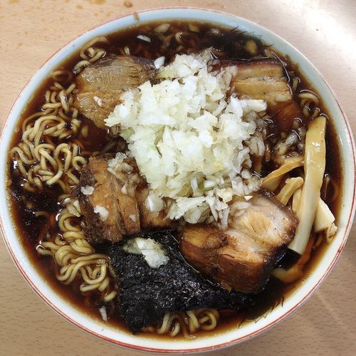 ✨おすすめトッピング✨ 薬味 玉ねぎ 増し！ 醤油スープの香ばしさに、玉ねぎの甘みとシャキシャキした食感がたまらない✨ スープを沢山吸い込んだ玉ねぎを、ライスにONするのもオススメ✨ぜひお試しくださいねー😊✨ぐうらーめん千葉らーめん千葉ドライブ千葉