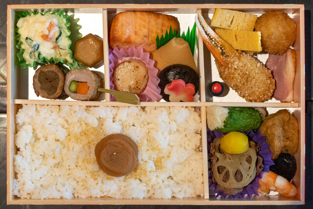 ロケ弁通信vol.27 津田屋 のり二段幕の内弁当スタッフブログBLOG東京都内最大級のフォトスタジオ スタジオ玄