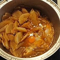 葉も使って作る♪ 大根たっぷりキムチ鍋