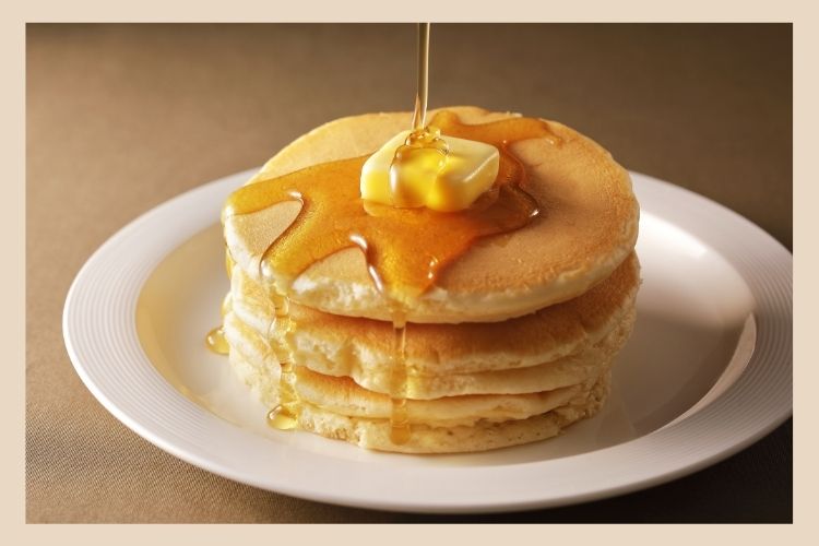 朝マックのホットケーキとパンケーキサンドひとりでもまめにがんばるブログ