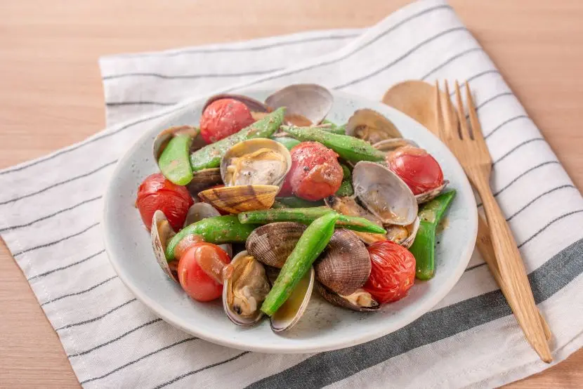 山うどスナップえんどうトマトのマリネマルボシ酢