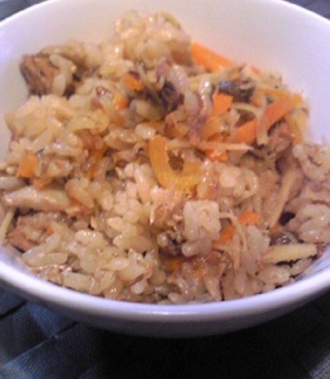 簡単炊き込みご飯〜サバの味噌煮缶