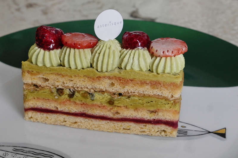 ホールケーキはオンライン予約できる 代々木上原の人気店 アステリスク