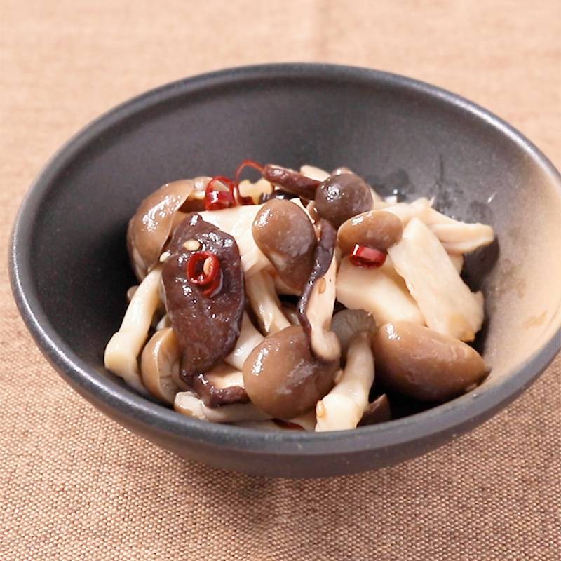 しいたけがプリっプリっ！茹でて和えるだけ！しいたけのナムル