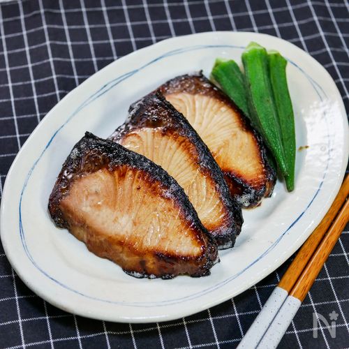 ぶりの甘辛じょうゆ漬け