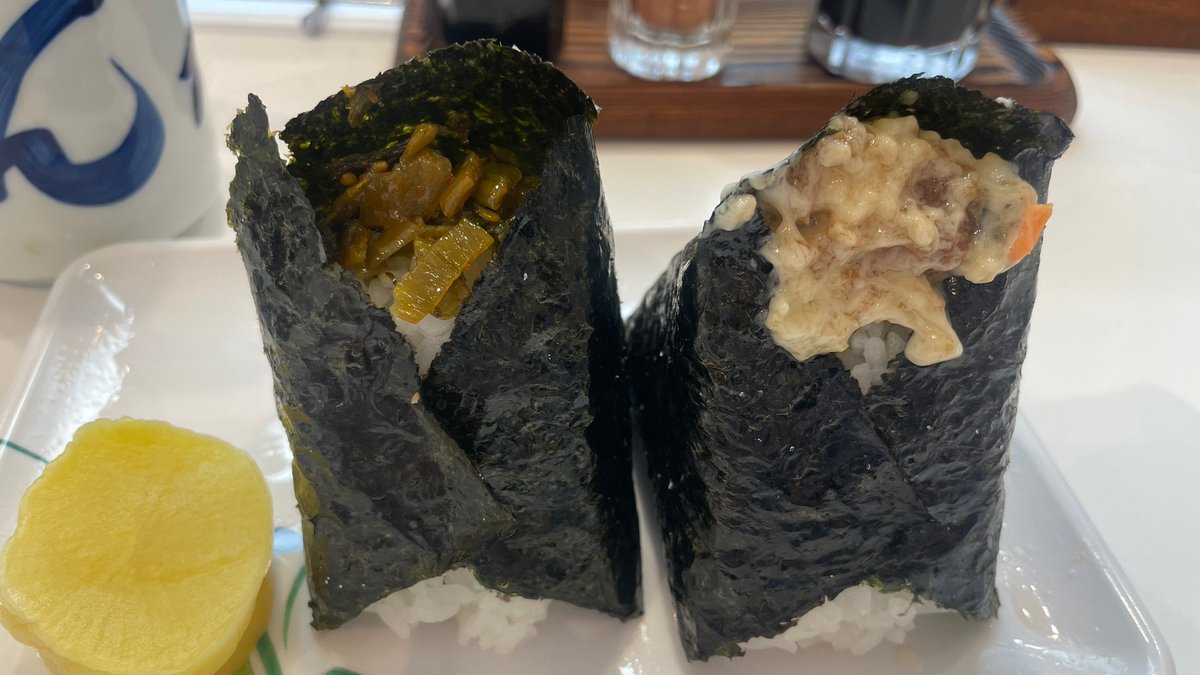 2024.05.17, 🍙大葉香る唐揚げマヨおにぎり,材料 , 唐揚げ, 大葉, 黒ごま, マヨネーズ,にんにくと醤油でしっかり味付けした唐揚げと、マヨネーズを直接ご飯に混ぜ合わせたおにぎりです。カロリー⤴︎⤴︎⤴︎,唐揚げは作り置きする予定でしたが、娘が想像以上に食べ全てなくなりましたw,一年生の食欲やばっ, 最後まで見てくださりありがとうございます。,おにぎりおにぎり生活