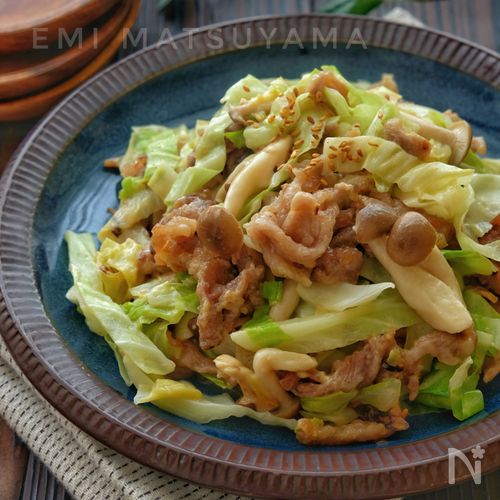 さっと炒めてしゃきしゃきに！水菜とベーコンのめんつゆ炒めのレシピ