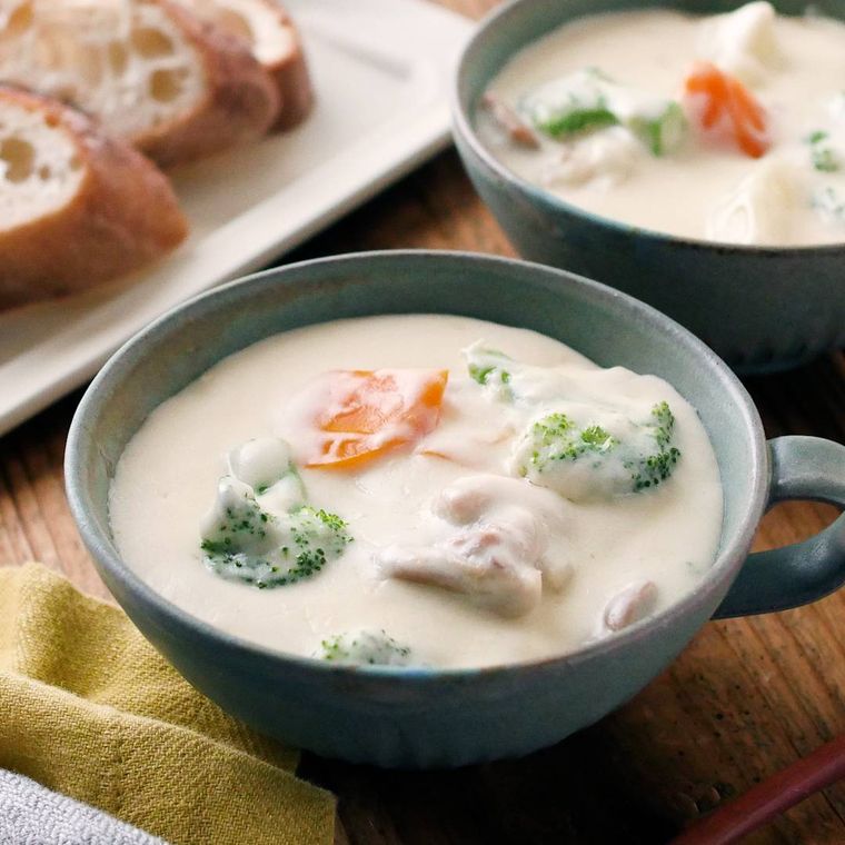 ビーフシチューにはコレを合わせたい！おすすめ献立レシピ40選☆おもてなしから普段の食卓まで暮らしニスタ