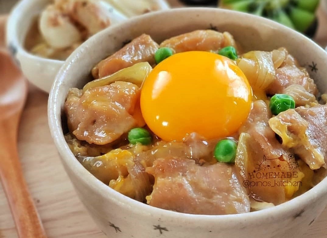 炭火焼鳥丼と親子丼@焼鳥のヒナタ 元町駅前店 - めんのほそ道