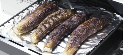 シンプルで簡単！存在感バツグン なすみそ田楽風ホイル焼きレシピオリーブオイルをひとまわし