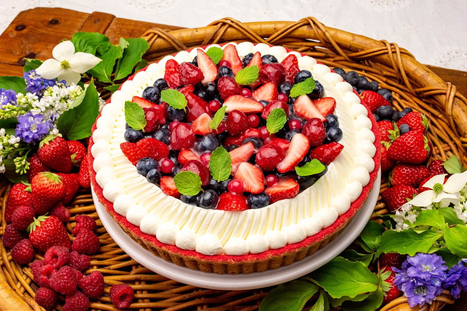 チョコレートとフルーツのとってもいい関係から生まれた甘酸っぱいフルーツチョコ - ippin イッピン