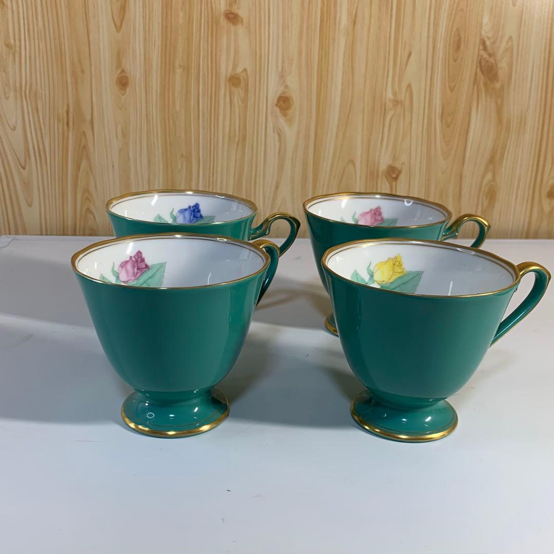 コーヒーソーサーの使用目的とマナーを解説。選ぶポイントは？COFFEE TOWN コーヒータウン