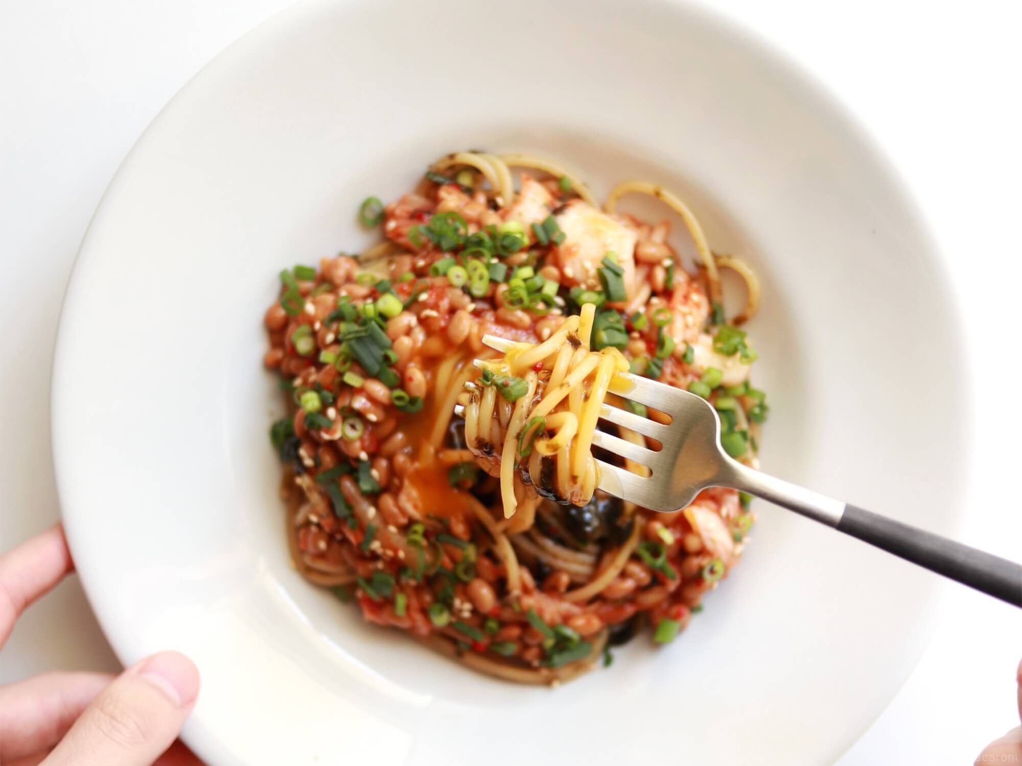 レンジだけで作る！ キムチ納豆パスタのレシピ動画・作り方デリッシュキッチン