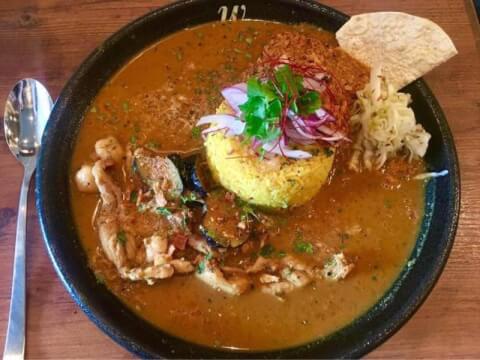 絶対に行くべき「大阪スパイスカレー」の名店 5軒ヒトサラ「カレー担当」推しの店！ │ ヒトサラマガジン