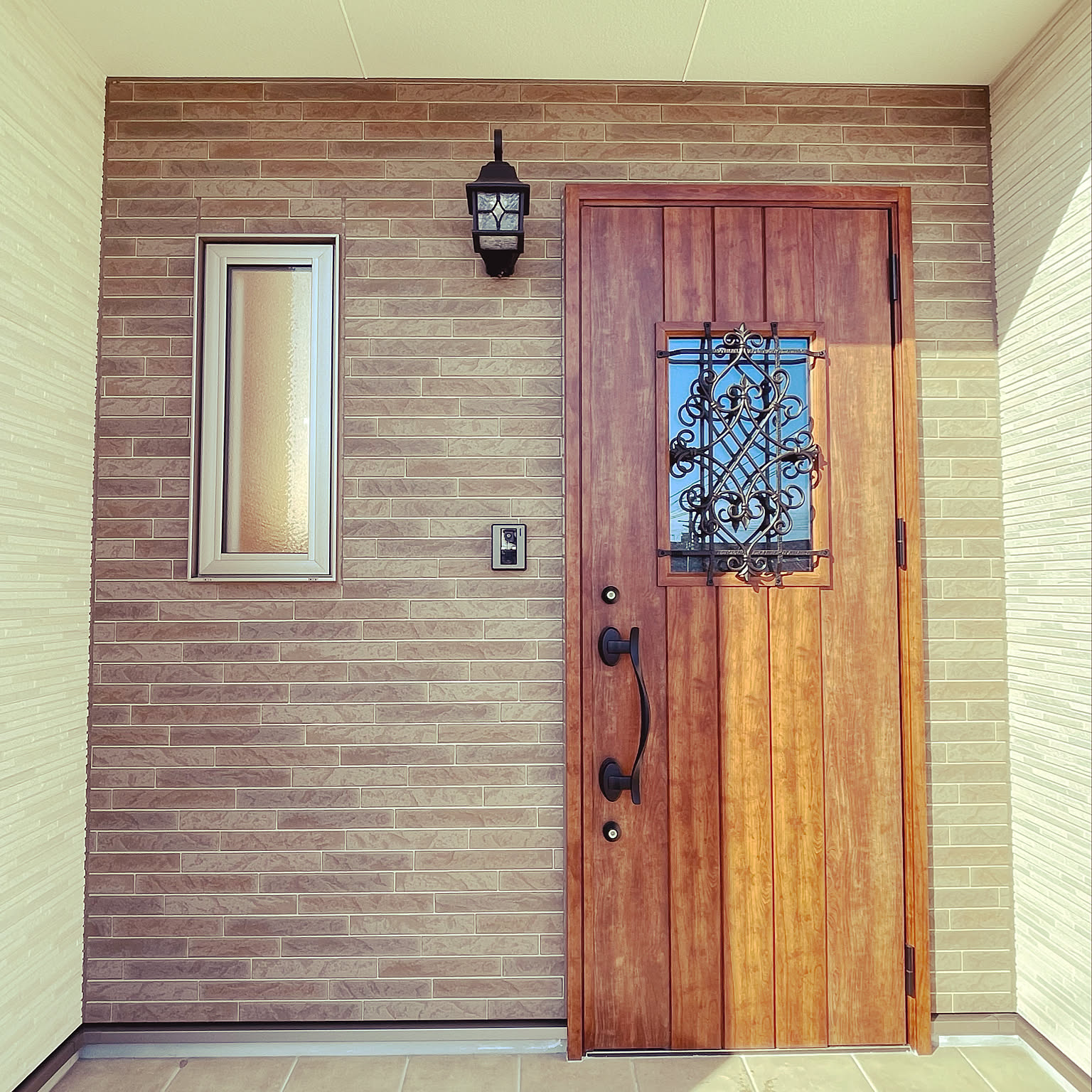 Amazon.co.jp: ジエスタ2 P20型 K4仕様 片開きドア W：924mm × H：2,330mm 吊元：R 外観右吊元本体色： ハンドダウンチェリー CC枠種類：アングル付き立ち上がり枠 ハンドルセット：F型 グリップエントリーシステム：手動 GIESTA 断熱玄関ドア LIXIL リクシル