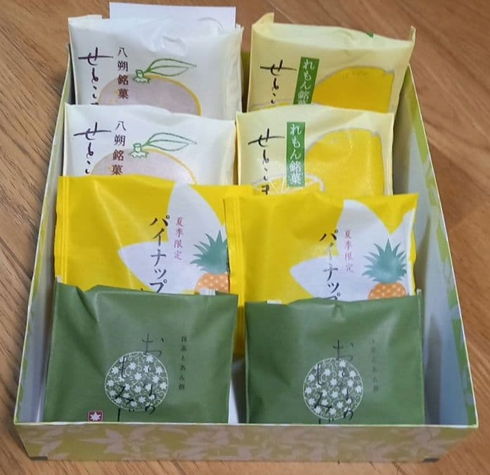 もみじ饅頭の新作！夏季限定のパイナップルもみじを食べてみたぼっちの節約生活in広島