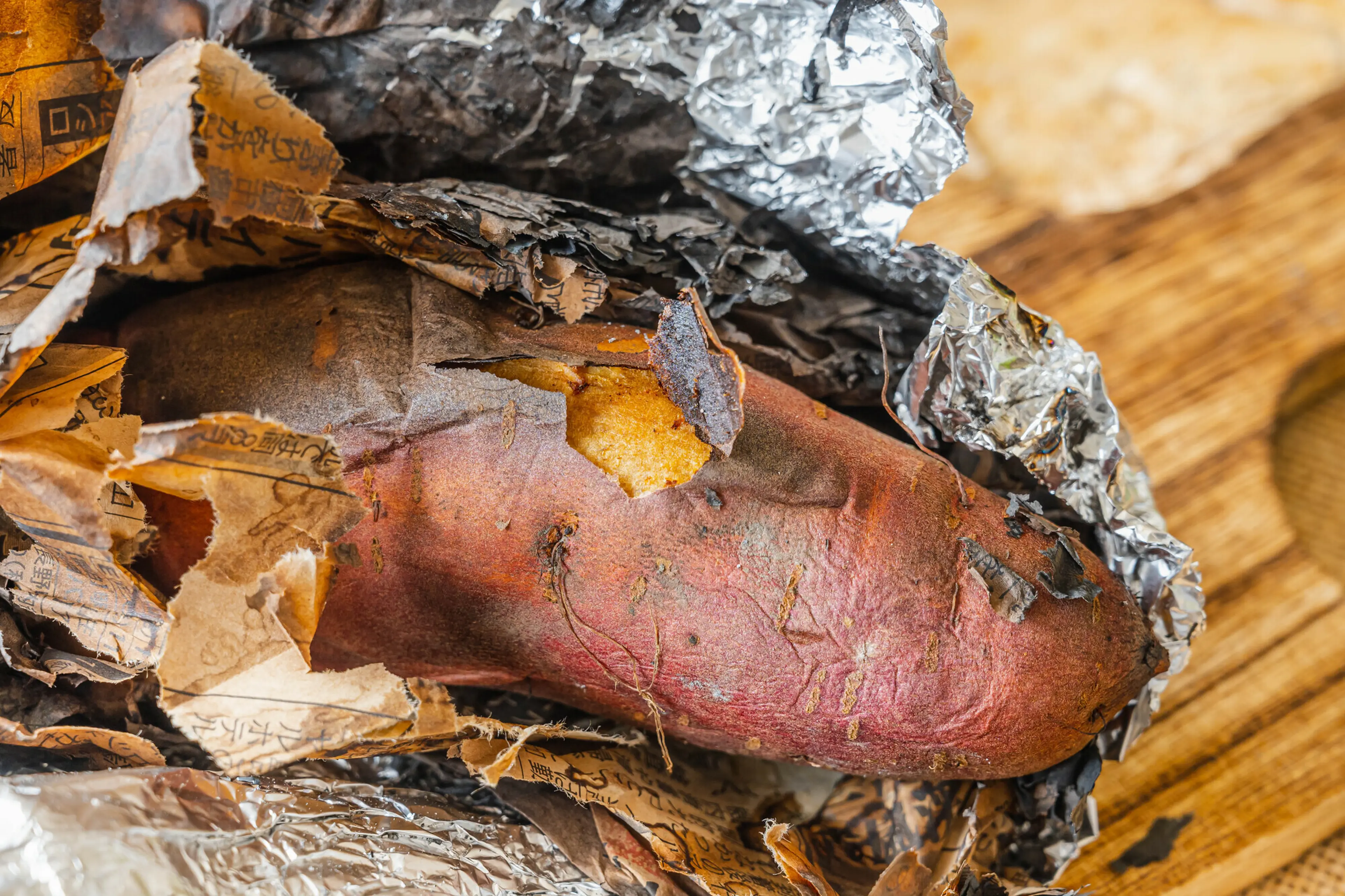フライパンと塩水だけで、さつまいもが甘さ抜群に。